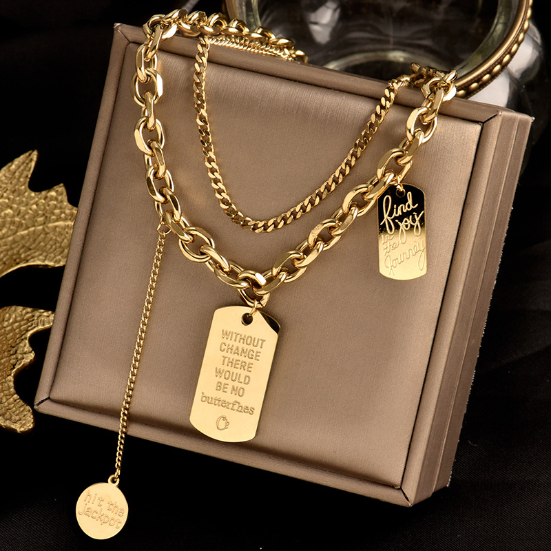 Fashion Street Singapore - Xu Hướng Mới Titan Vòng Cổ